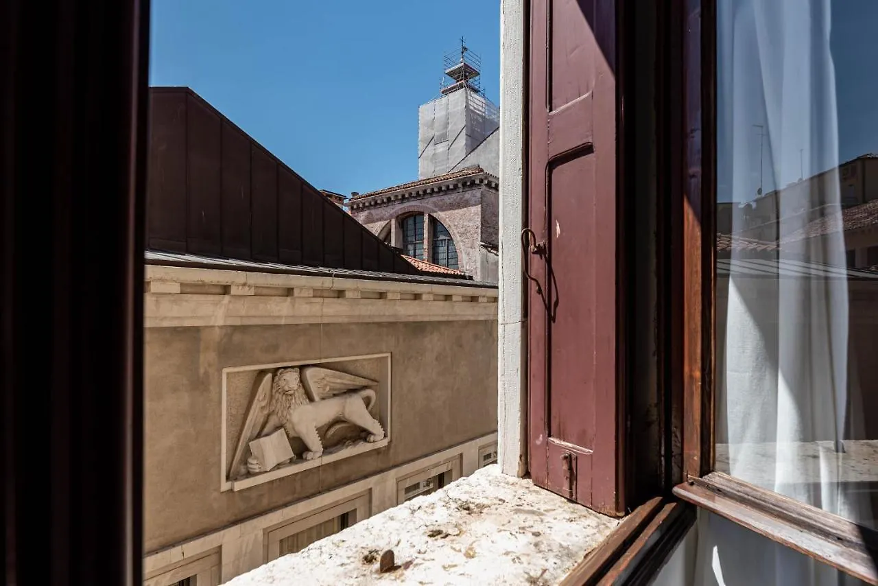 Venezia-San Marco View On Luxury Shopping Street Apartment